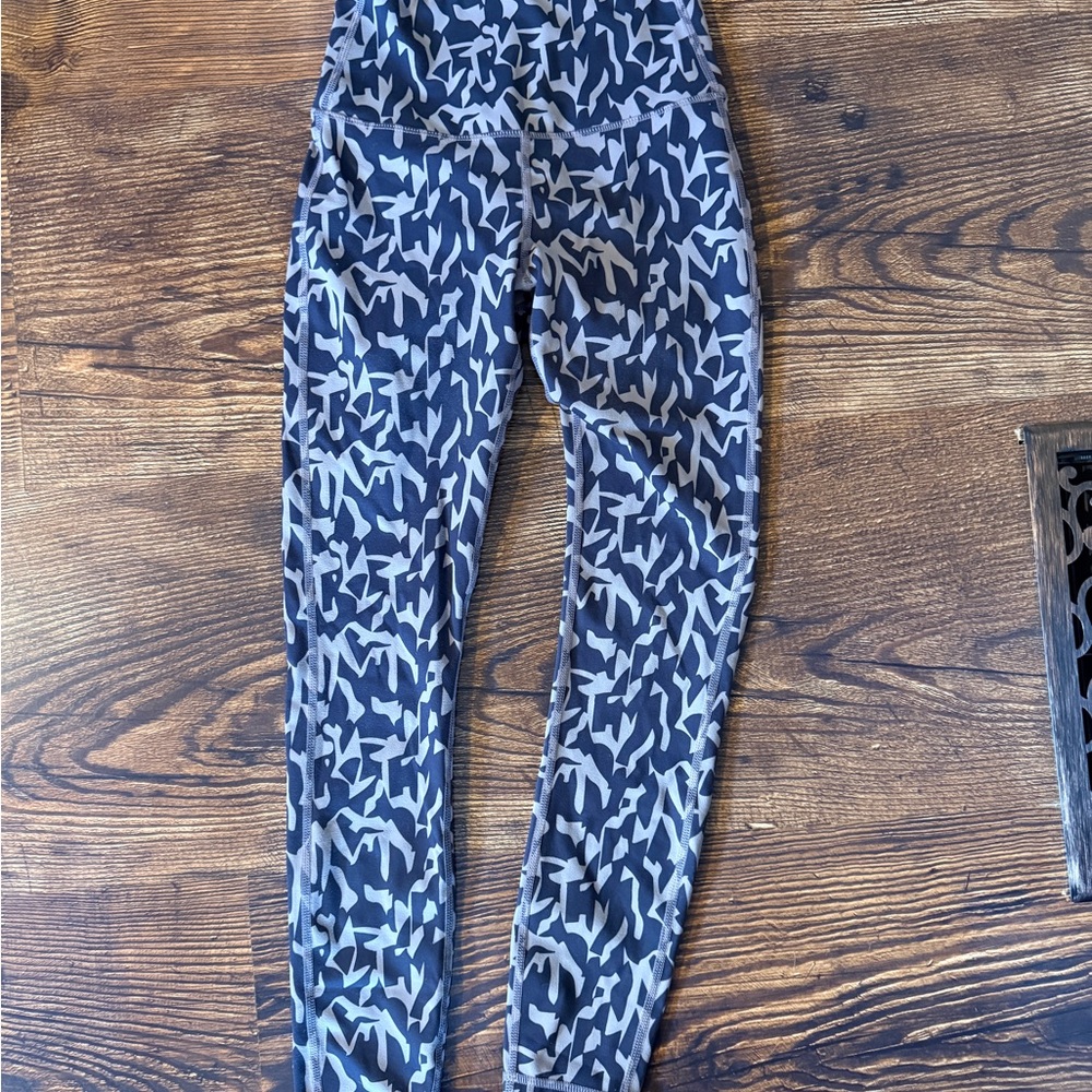 High-Rise Navy & White Abstract Print Leggings